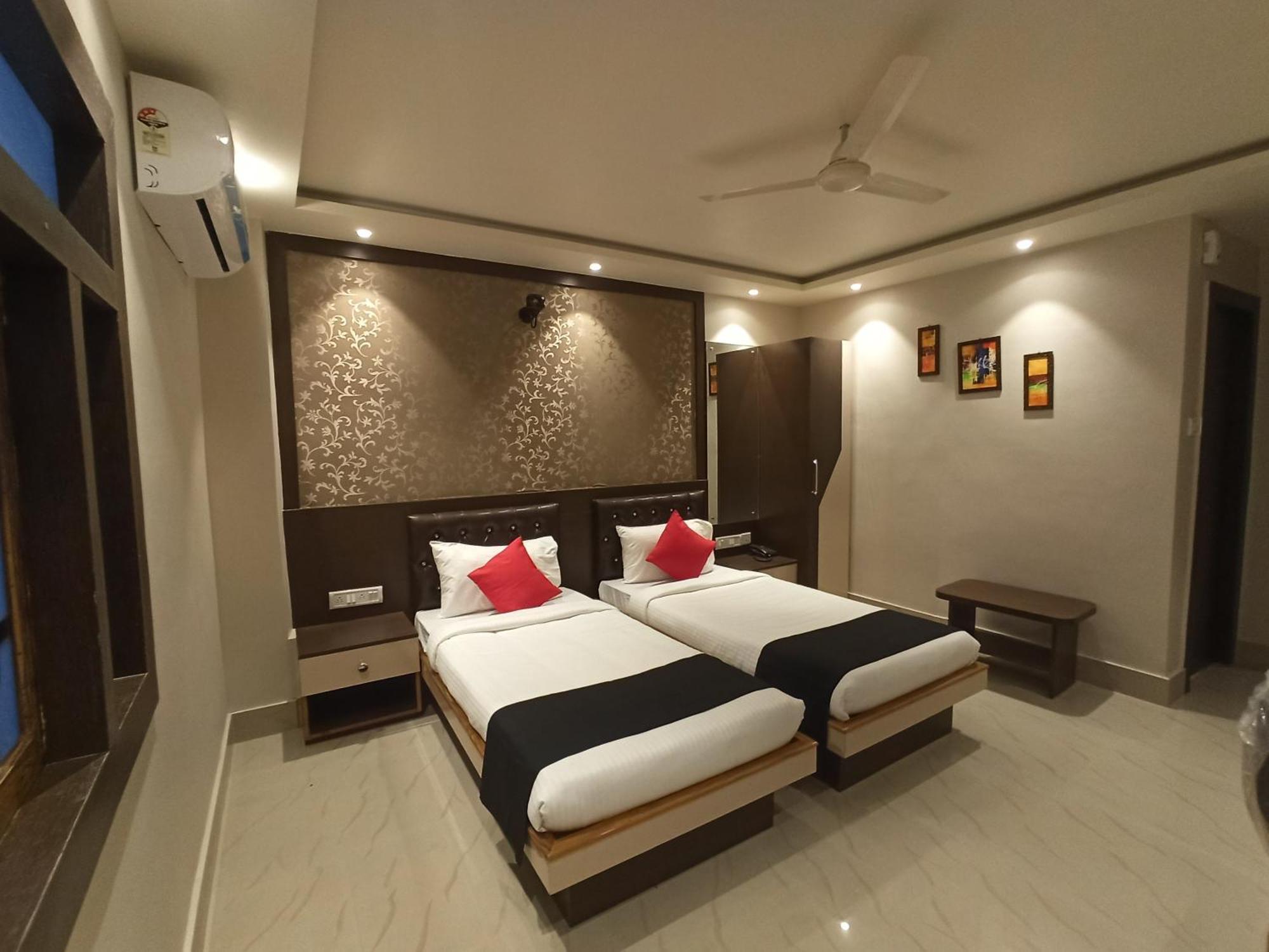 Отель The Ganga Residency Barh Экстерьер фото